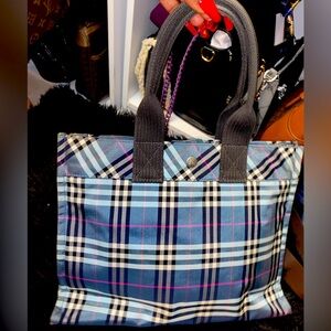 Burberry tote Blue label
